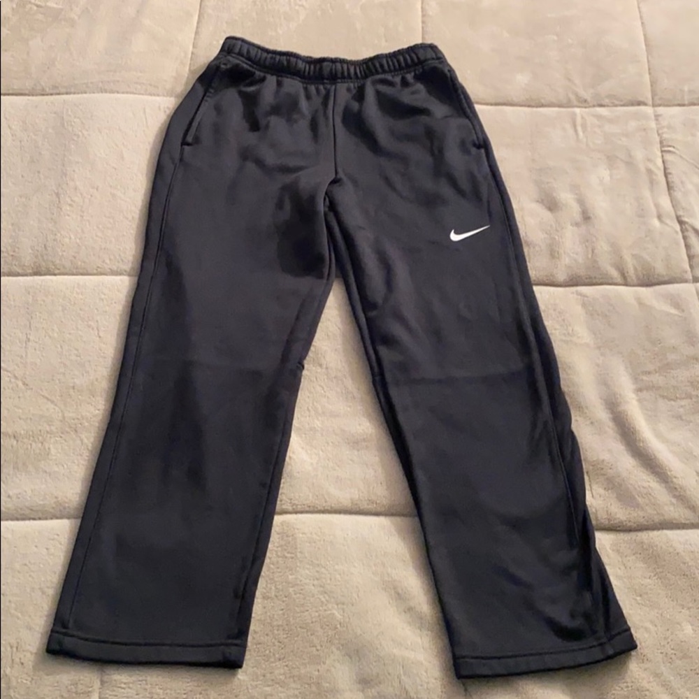 Nike Therma-Fit sweatpants, youth size Large